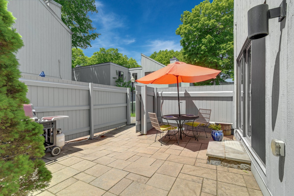 5 Sugar Maple, RIDGEFIELD, CT 06877, Presented by Debi Orr, HomeVision