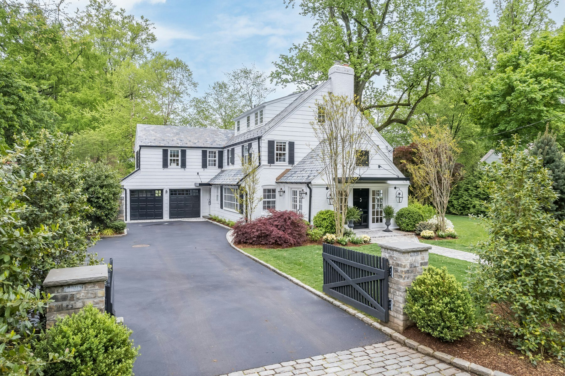 25 Twin Oak Road, Short Hills, NJ 07078, Presented by Sue Adler