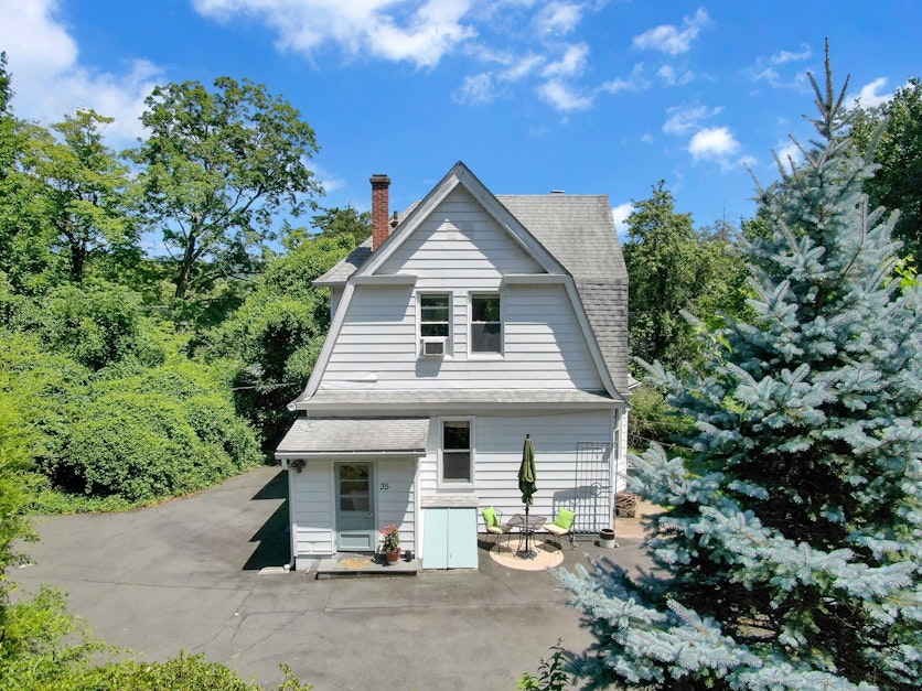 35 Strawtown Road, West Nyack, NY 10994, Presented by Melanie Rock